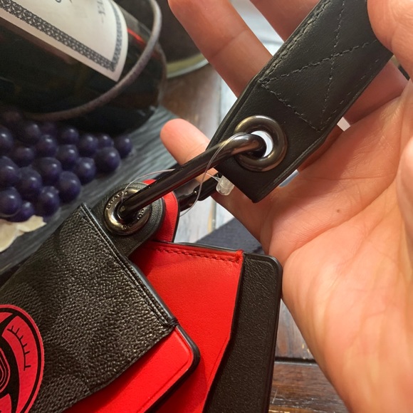 Authentic COACH Leather 2card cs/Lanyard L.Edition - Picture 3 of 5